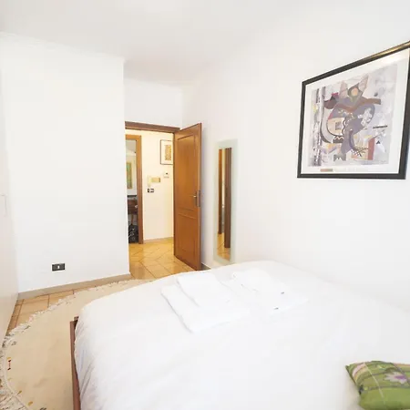 Luminous 2br Family In Residential Area Lejlighed