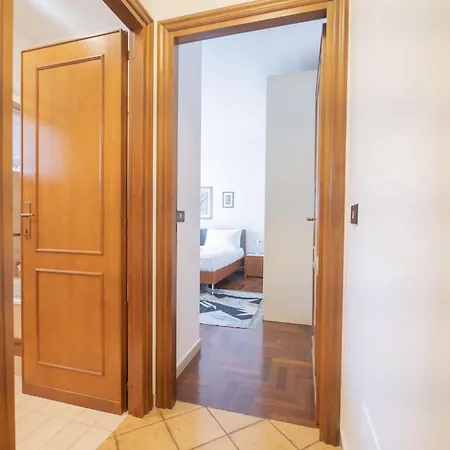 Lejlighed Luminous 2br Family In Residential Area Rom