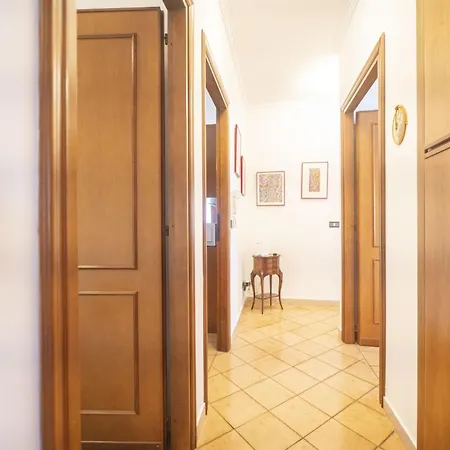 Luminous 2br Family In Residential Area Lejlighed