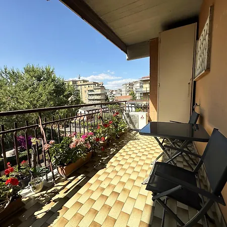Luminous 2br Family In Residential Area * Rom